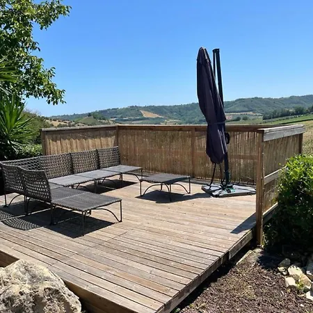 Tatil Evi Vineyard In Massignano